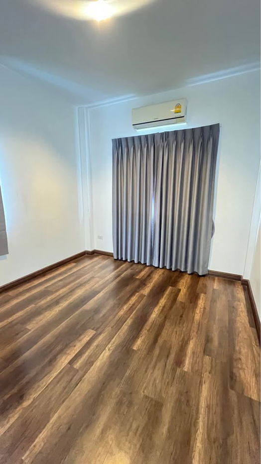 รูป ขายทาวน์เฮ้าส์ 3 ห้องนอน ในพัทยาตะวันออก - รูปที่ 1/17