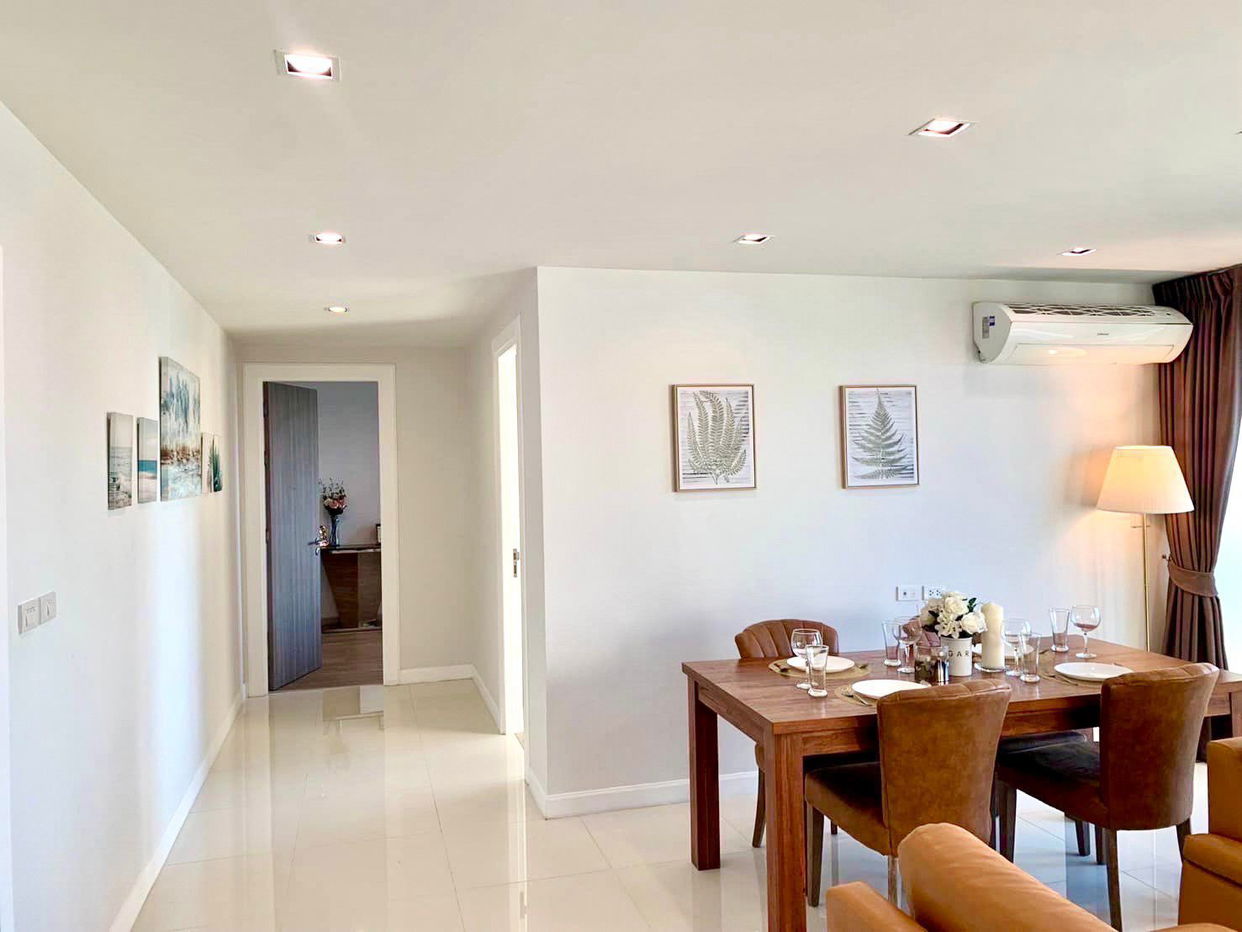 picture De Amber Condo 2 Bedrooms for Sale - 2/8