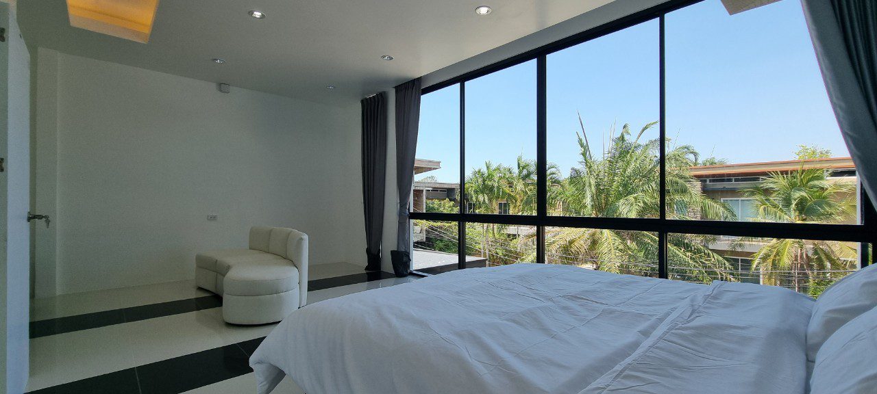 picture 4 Bedrooms Pool Villa in Huay Yai for Sale - 14/20