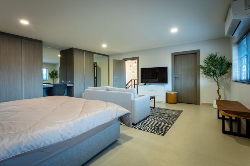 picture Pool Villa for Sale in Mabprachan - 10/13