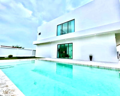 บ้านเดี่ยว หนองปรือ ชลบุรี : ขายบ้านเดี่ยว 5 ห้องนอน พูลวิลล่า อีสต์ปัตตา