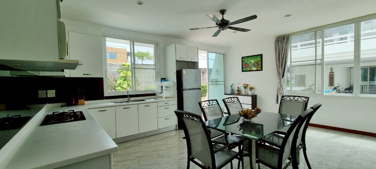 รูป บ้าน 4 ห้องนอนให้เช่าในจอมเทียน - รูปที่ 3/24