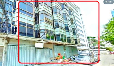 เช่าอาคารพาณิชย์ วิทยาลัยดุสิตธานี : ซ.ศรีนครินทร์ 20-28 MRT คลองกลันตัน 500 ม. ธัญญาพาร์ค อาคาร4คูหา 4ชั้น 1,600 ตร.ม. 100 ตร.วา. 11 นอน 6 น้ำ เดอะไนน์ พระราม 9 2.7 กม.