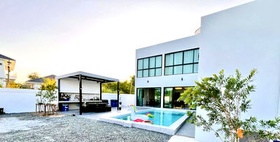 บ้านเดี่ยว วิทยาลัยเทคนิคสัตหีบ : ขายพูลวิลล่าในห้วยใหญ่