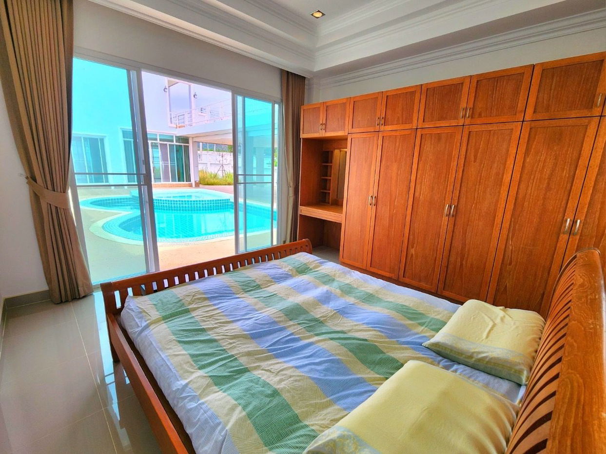 picture Luxury Pool Villa for Sale in Bang Saray - 16/20