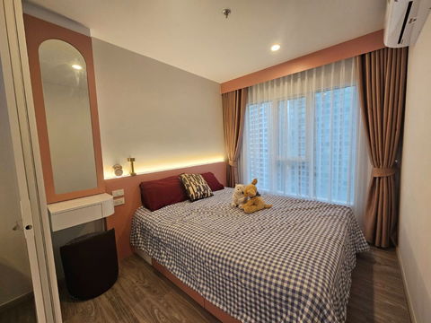  ให้เช่า คอนโด Regent Home Bangna ""มีโต๊ะทำงาน"" 