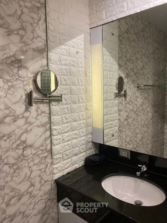 picture 3-BR Condo at Benviar Tonson Residence near BTS Ratchadamri (ID 568421) - 7/17