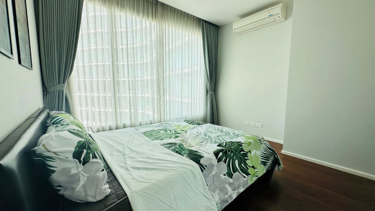 picture LTHC13703 – Condo for Rent | Menam Residences | 160 sqm | 3 Beds 4 Baths | Near BTS Saphan Taksin | 120K/Month  - 9/13