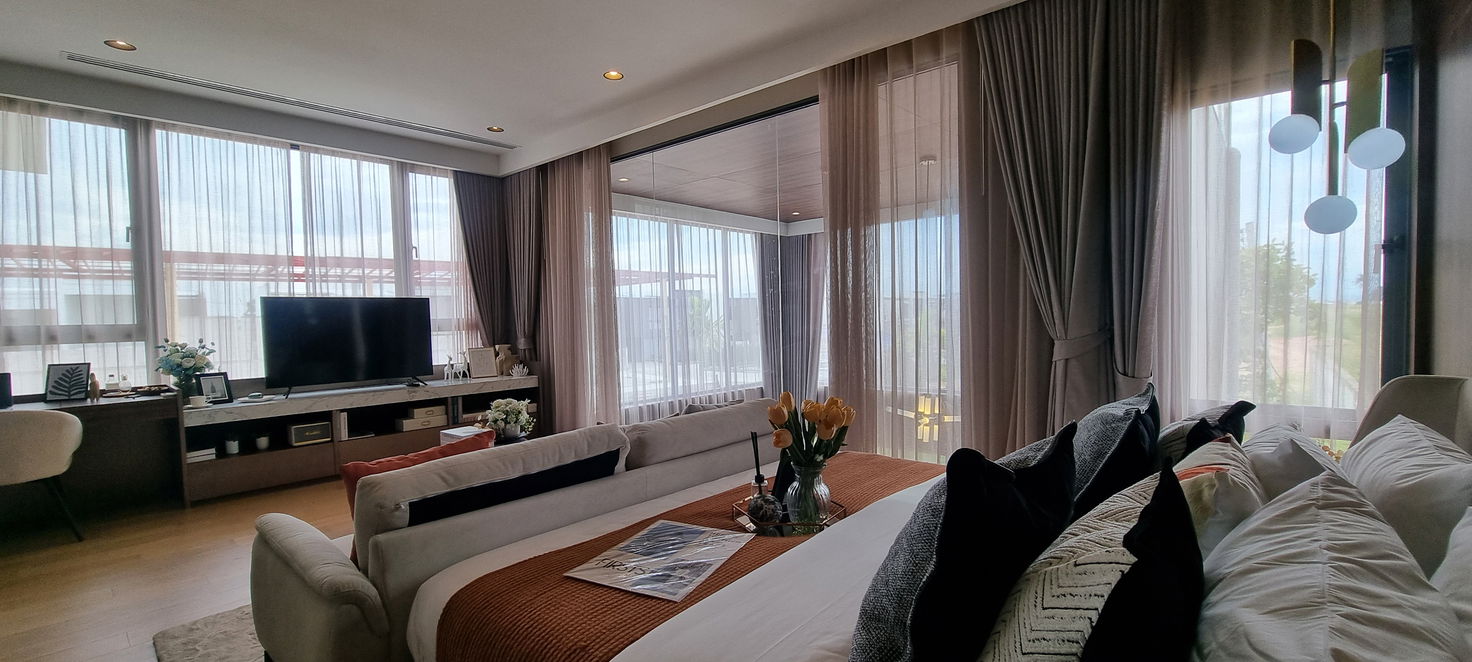 รูป Luxury 4-Bedroom Pool Villa for Sale in Thung Klom-Tan Man - รูปที่ 8/19