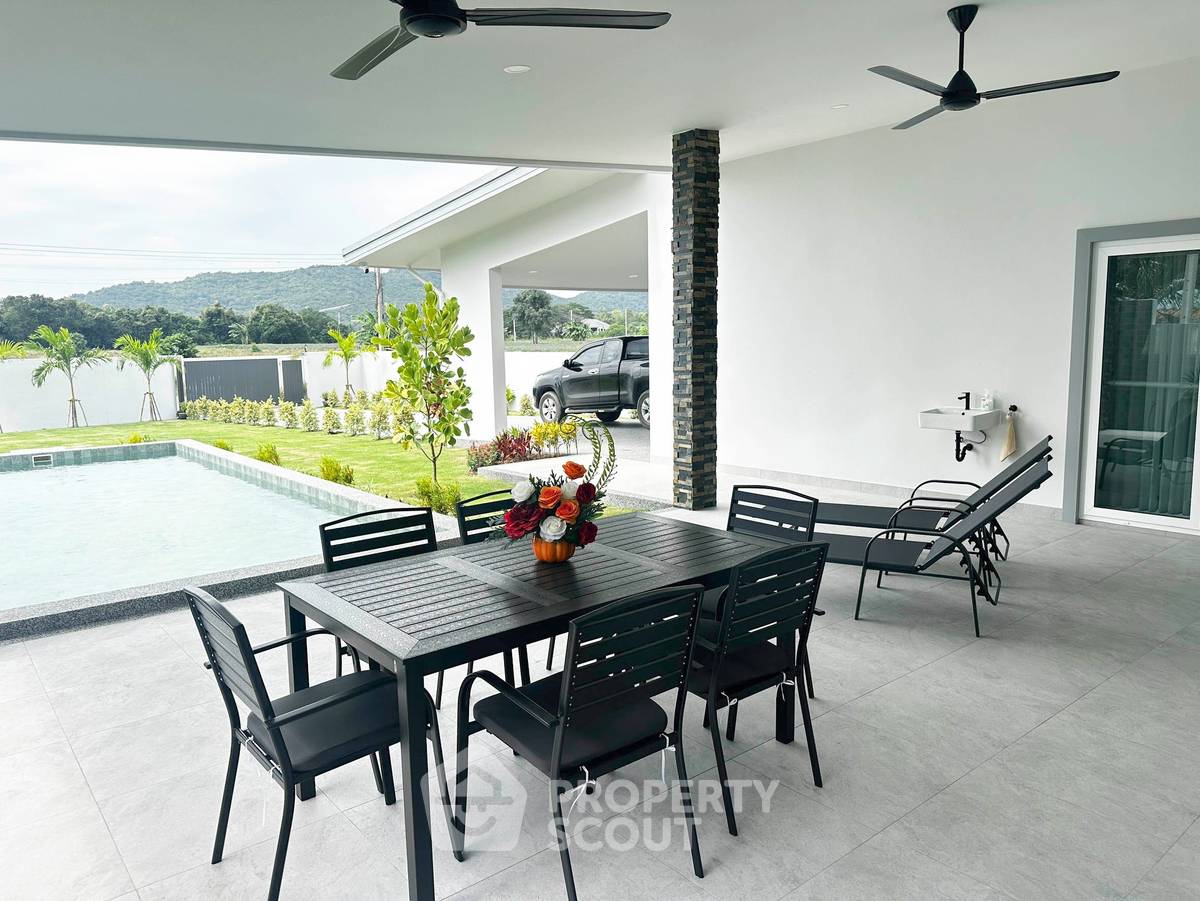 รูป วิลล่า 3-ห้องนอน ใน หินเหล็กไฟ (ID 2461735) - รูปที่ 3/30