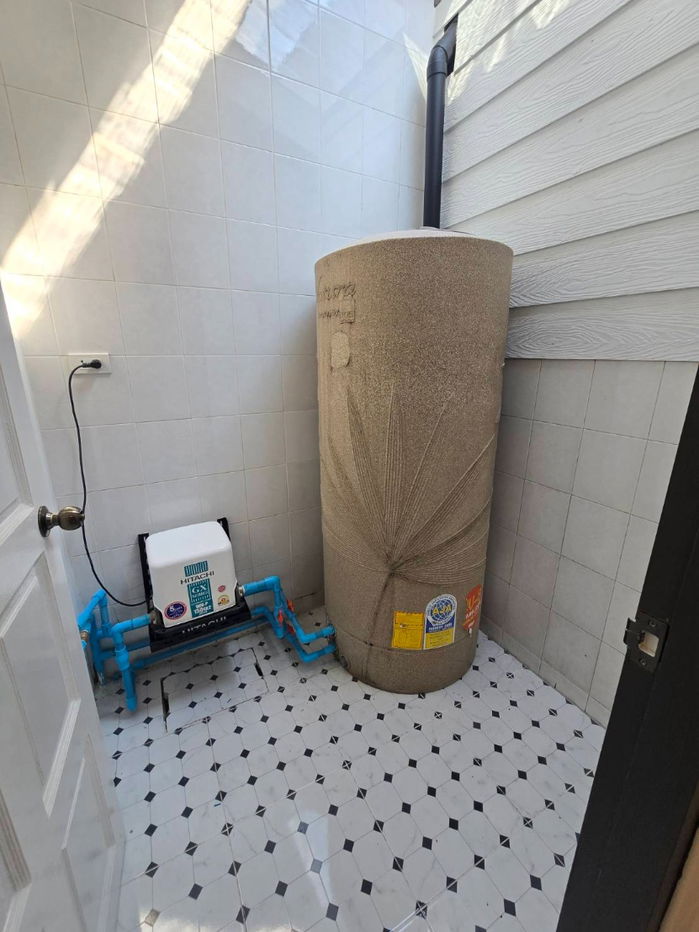 รูป ทาวน์เฮ้าส์ รีโนเวทใหม่ ทำเลดี ตกแต่งใหม่ หมู่บ้าน เคซี รามอินทรา 8  (ซ.26 )ถนนไทยรามัญ คลองสามวา พร้อมเฟอร์นิเจอร์ - รูปที่ 20/21