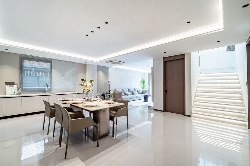 picture Luxury Pool Villa for Sale – Thepprasit Road, Pattaya - 4/14