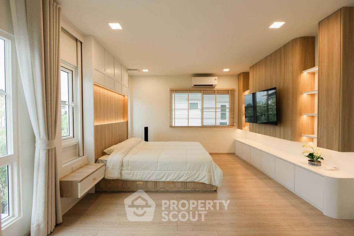 รูป บ้าน 3-ห้องนอน ที่ วิลลาจจิโอ 3 ศรีนครินทร์-บางนา ใน บางแก้ว (ID 2463424) - รูปที่ 12/17