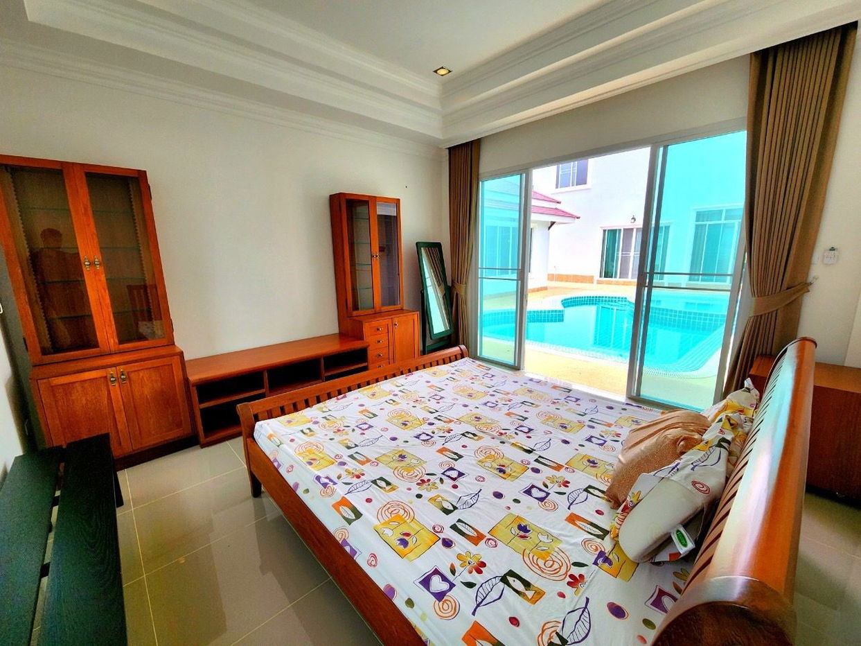 picture Luxury Pool Villa for Sale in Bang Saray - 17/20