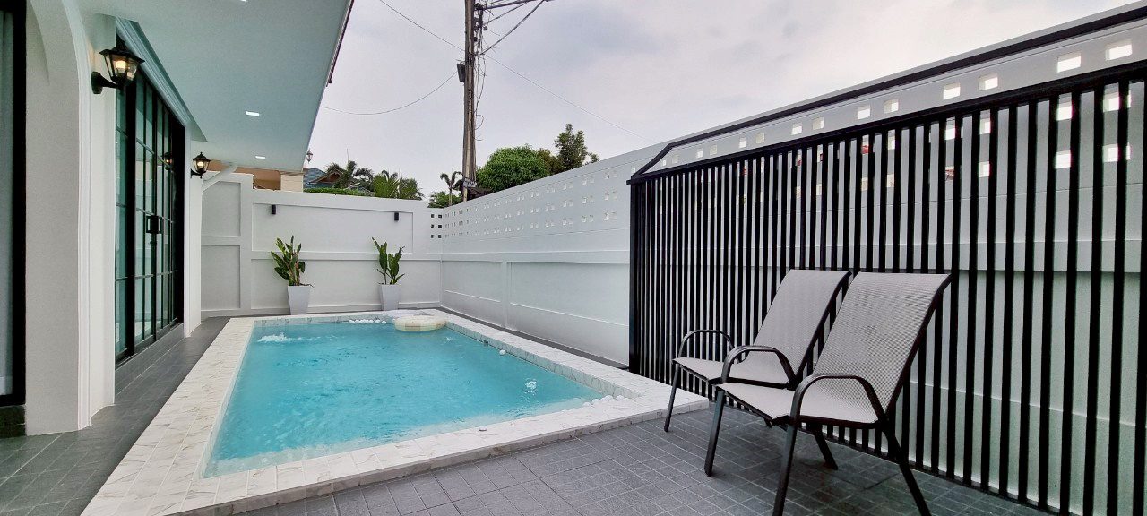 รูป ขายพูลวิลล่า 3 ห้องนอนในพัทยาตะวันออก - รูปที่ 2/18