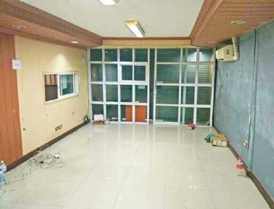 รูป ให้เช่าโกดัง พร้อมสำนักงาน / พื้นที่ใช้สอย 400 ตารางเมตร ซอยเสรีไทย 43  - รูปที่ 5/10