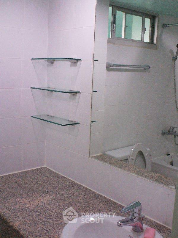 picture 2-BR Condo at Bangkok Garden in Chong Nonsi (ID 513287) - 9/9