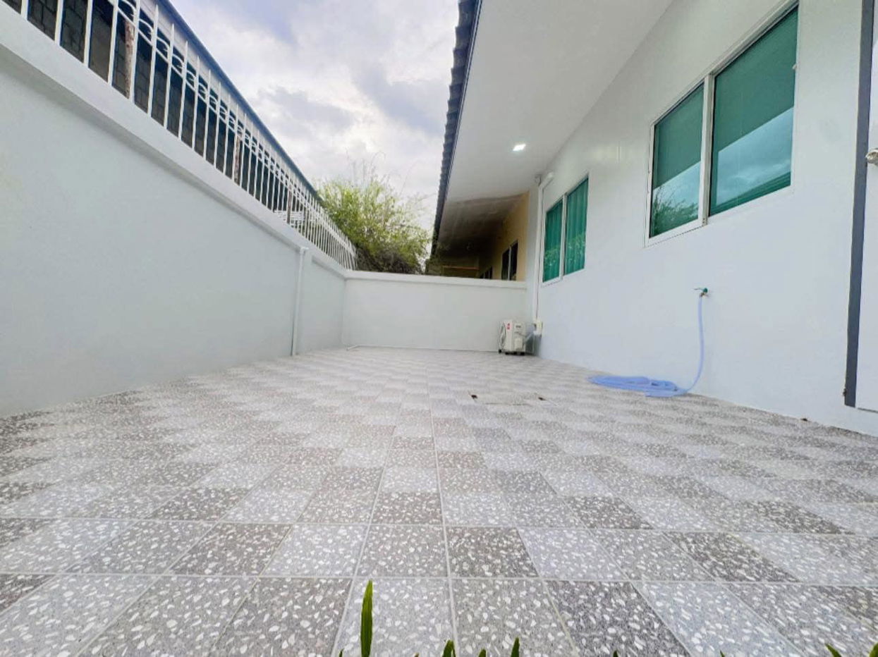 รูป ขายทาวน์เฮ้าส์ 2 ห้องนอน 2 ห้องน้ำ ในพัทยาตะวันออก - รูปที่ 9/10