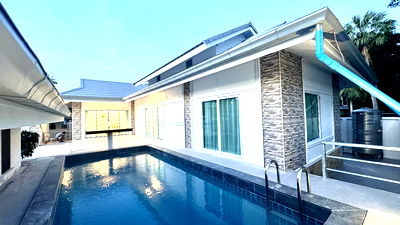 บ้านเดี่ยว หนองปรือ ชลบุรี : ขายพูลวิลล่าสไตล์โมเดิร์นในพรประภานิมิต