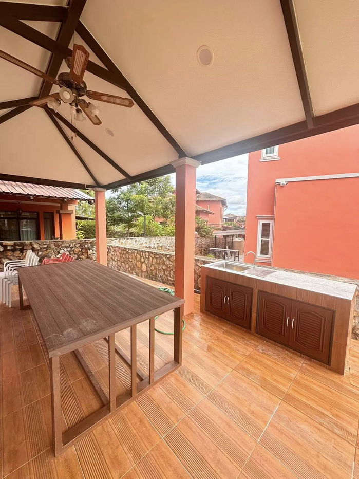 picture Italian Country-Style Villa in East Pattaya - 11/12