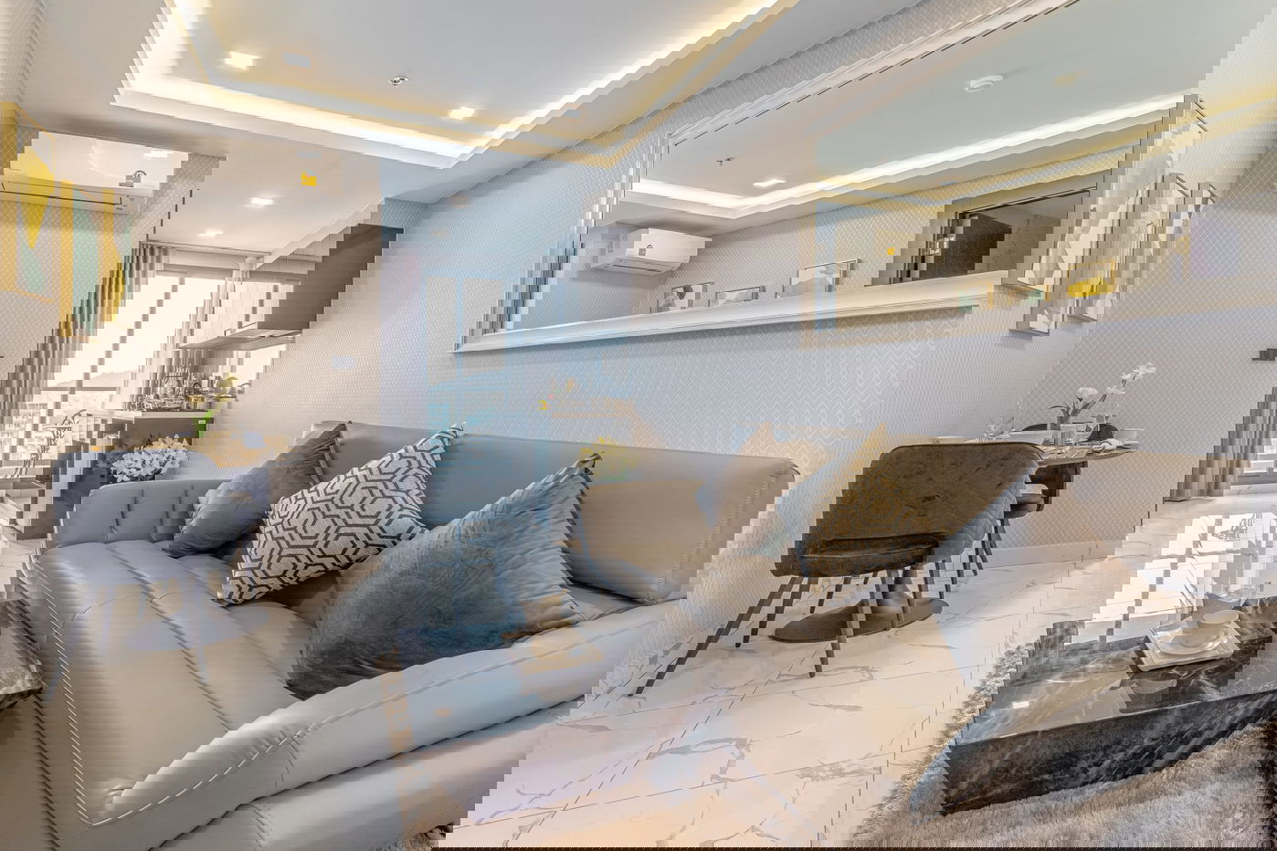 picture Arcadia Millennium Tower 1 Bedroom for Sale - 1/8