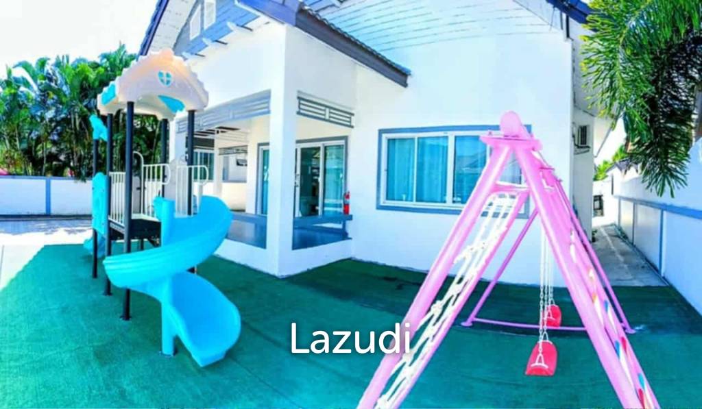 รูป บ้านเดี่ยวทันสมัยพร้อมสระว่ายน้ำและสนามเด็กเล่นในบางเสร่ สัตหีบ - รูปที่ 1/18