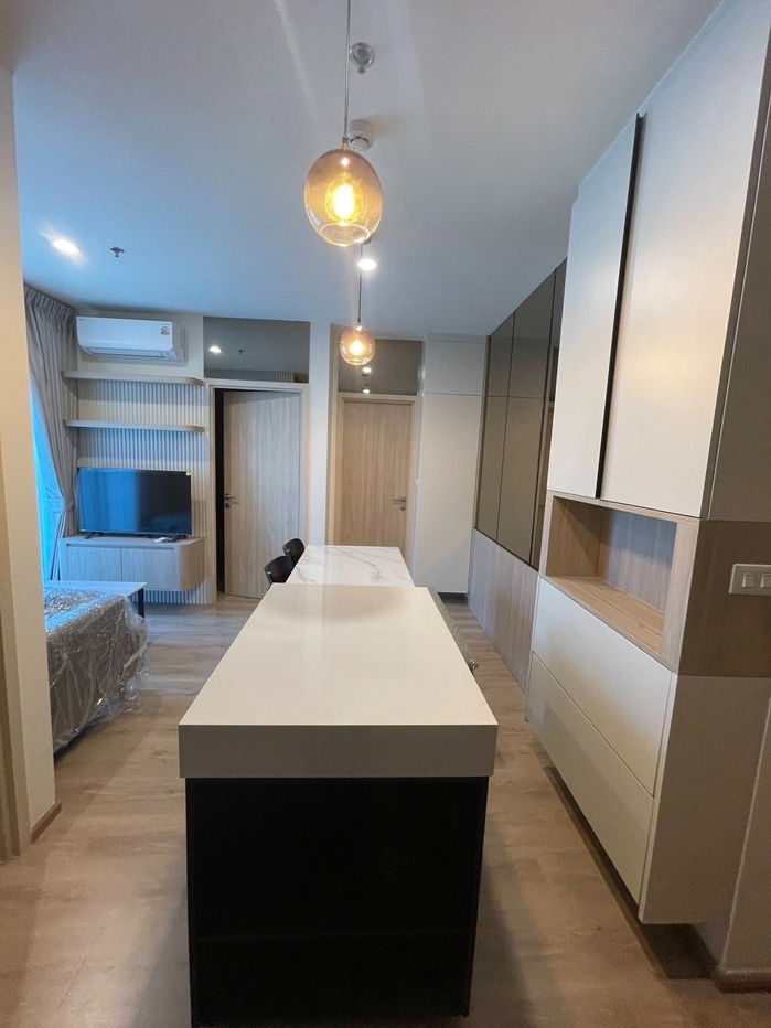 picture ✨✨ For rent! Nue District R9 New, private corner unit. New condo next to a shopping mall, easily accessible from MRT Rama 9. - 8/17