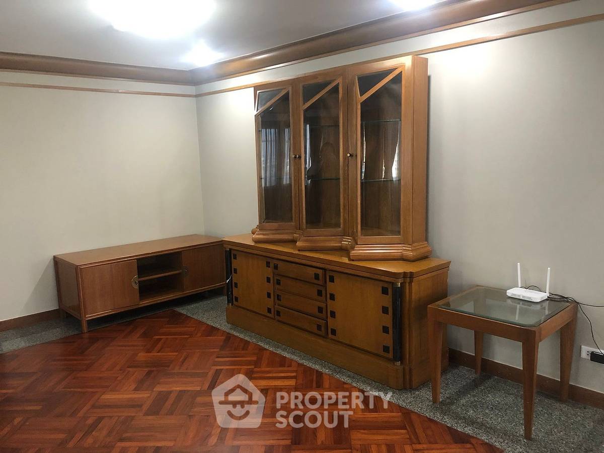 รูป คอนโด 2-ห้องนอน ที่ ยูไนเต็ด ทาวเวอร์ ใกล้ BTS ทองหล่อ (ID 2009622) - รูปที่ 4/25