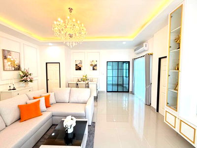 บ้านเดี่ยว หาดกระทิงลาย : ขายพูลวิลล่า 3 ห้องนอนในพัทยาเหนือ