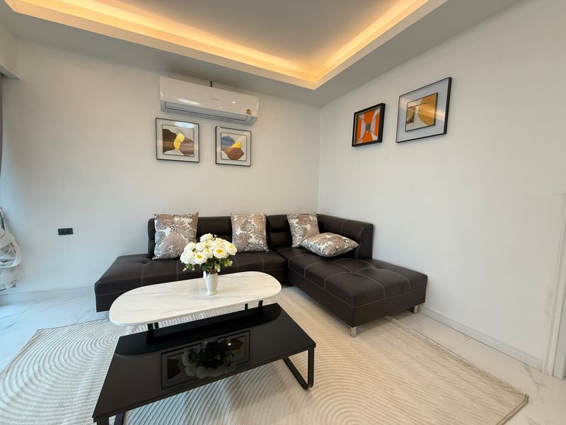 picture 8 Bedrooms Pool Villa in South Pattaya for Rent - 2/15