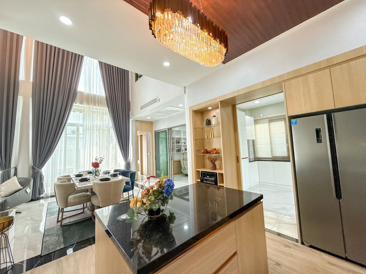 picture Luxury Pool Villa for Sale – Prime Mabprachan Location - 9/21