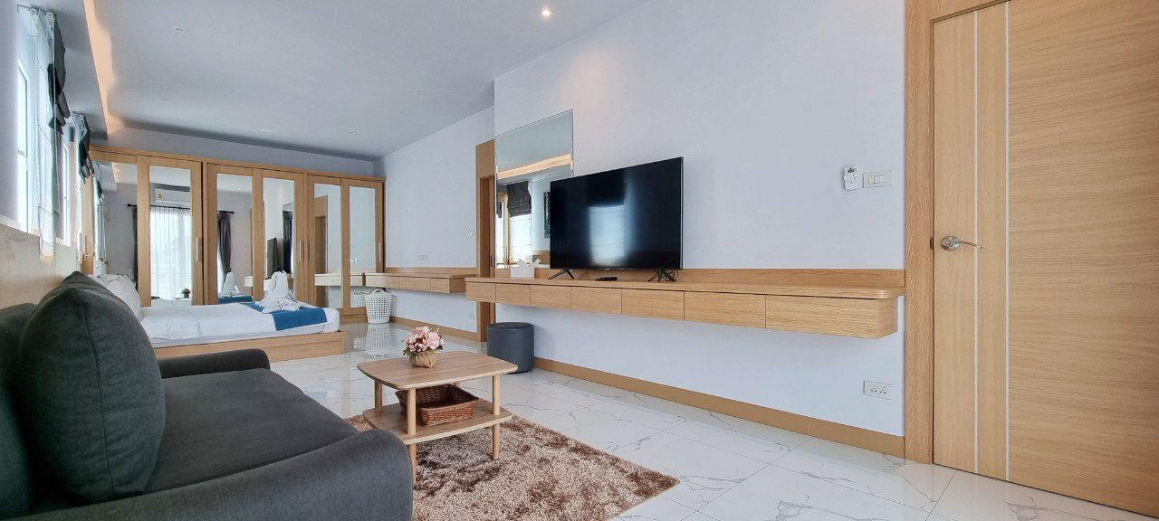 picture 4 Bedrooms Pool Villa in South Pattaya for Sale - 5/14