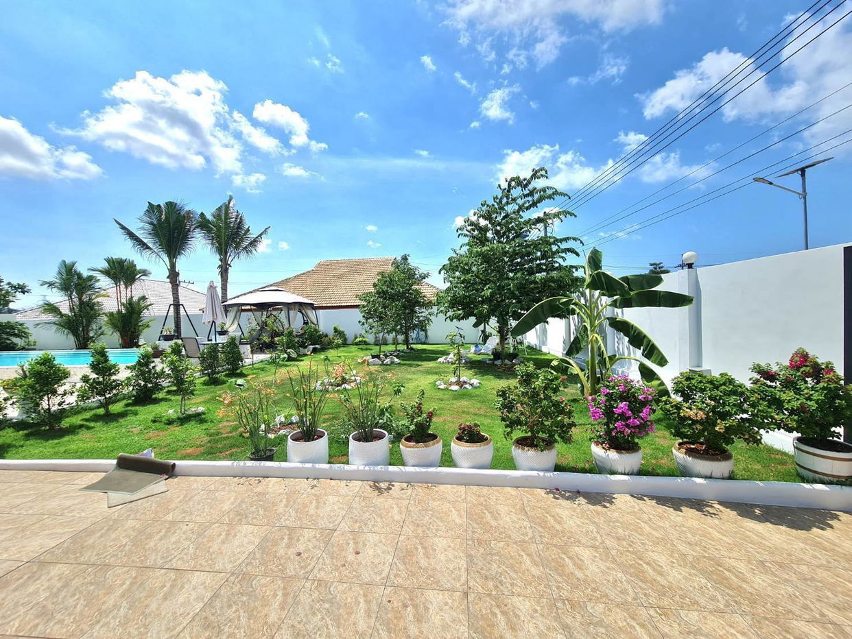 picture 3 Bedrooms Pool Villa for Sale in Bangsaray - 8/10