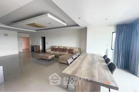 คอนโด 3-ห้องนอน ที่ สาธร การ์เด้นส์ ใกล้ MRT สีลม (ID 1842476)