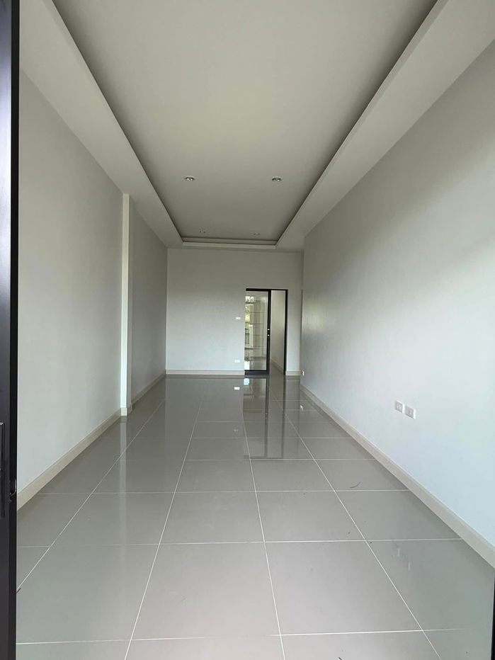 picture Twin House for Sale – Mabprachan Reservoir - 4/9