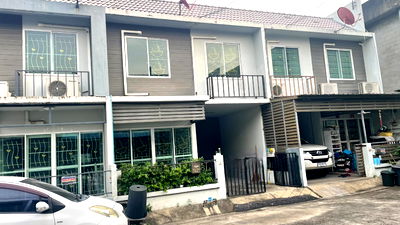ขายทาวน์โฮม : ขายด่วน   ทาวน์โฮม 2 ชั้น The Color Tiwanon 