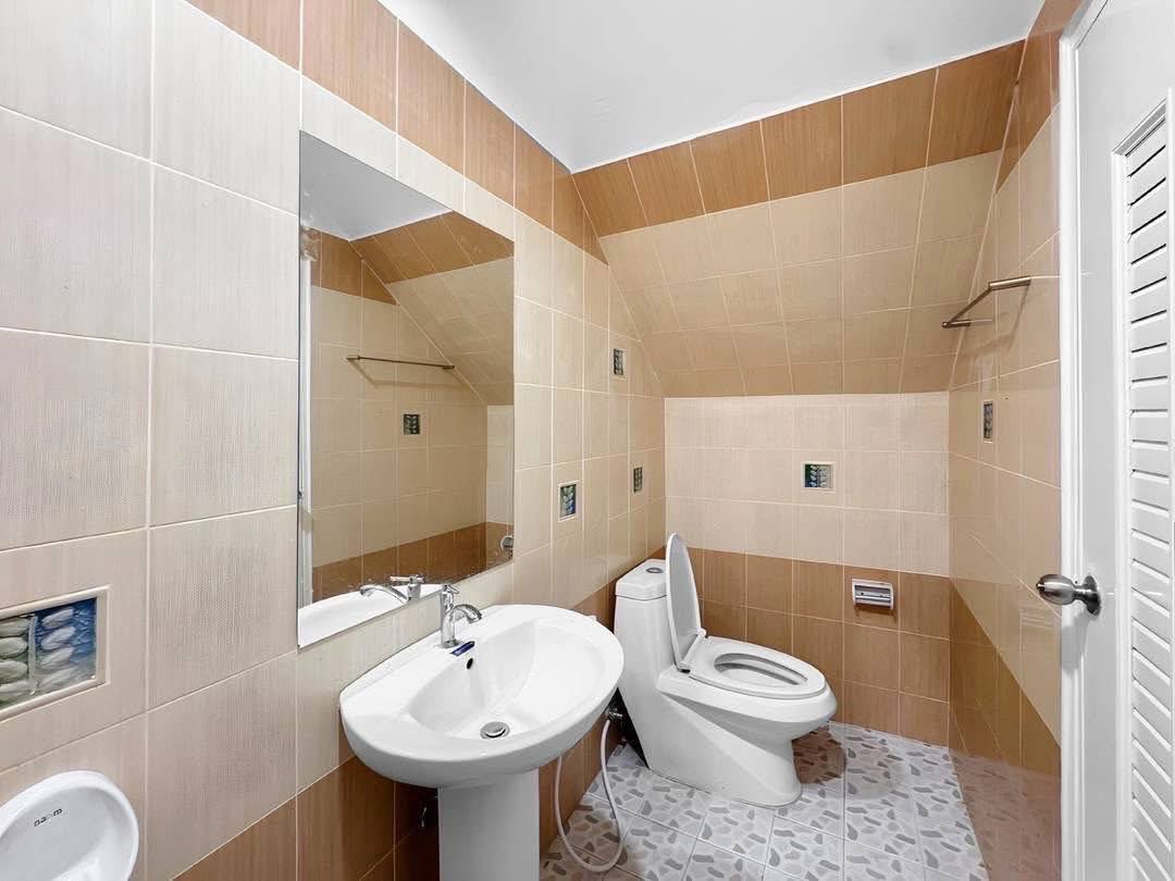 รูป 2-Bedroom Townhouse for Sale in Nong Pla Lai - รูปที่ 8/9