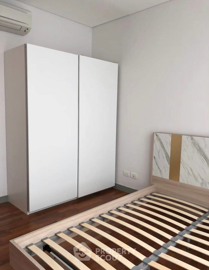 picture 2-BR Condo at Fullerton Sukhumvit near BTS Ekkamai (ID 457789) - 2/7