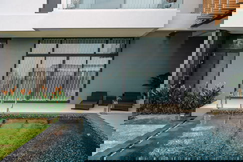 ขายวิลล่าพูลสไตล์ทรอปิคอลโมเดิร์น 4 ห้องนอนในพัทยาตะวันออก