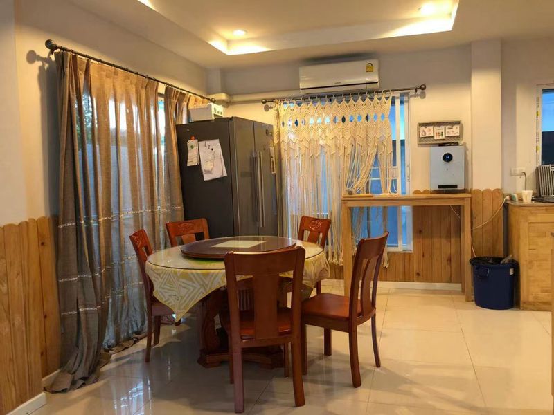 picture Spacious 2-Storey Single Villa for Sale – East Pattaya - 5/6