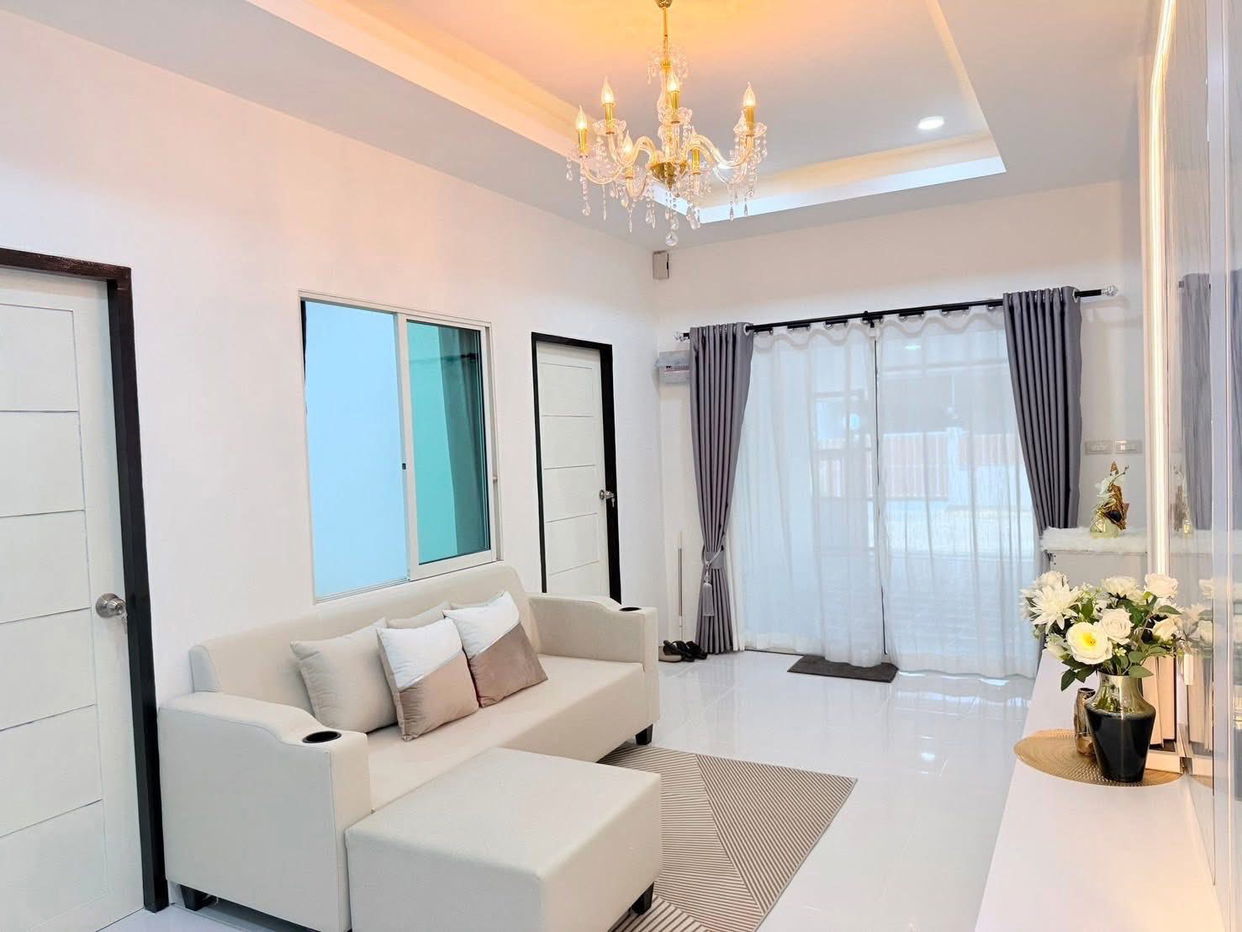 picture 3-Bedroom Townhouse for Sale in Siam Country Club - 5/15