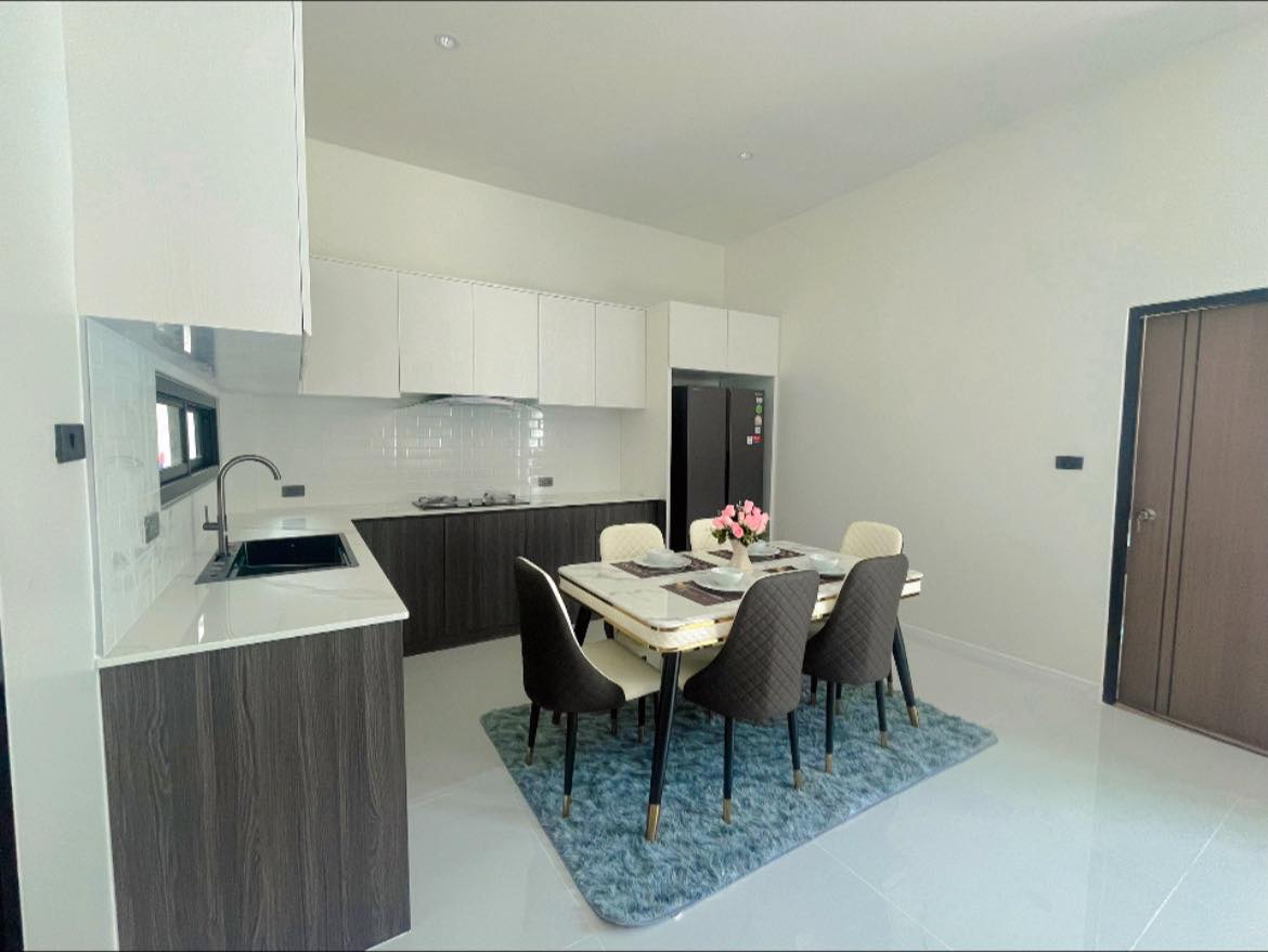 รูป Modern 3-Bedroom Pool Villa for Sale in East Pattaya - รูปที่ 5/8