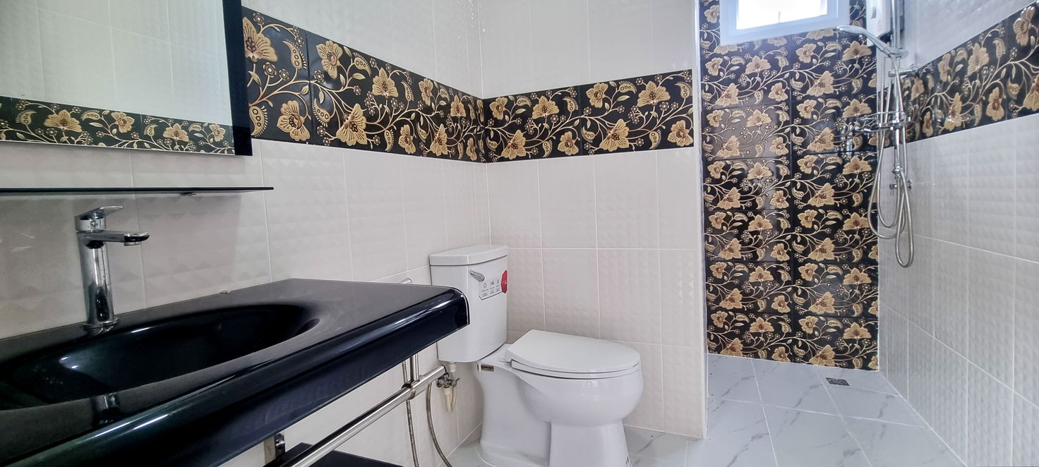 picture Pool Villa for Sale 3 Storeys 4 Bedrooms in Bang Saray - 16/18