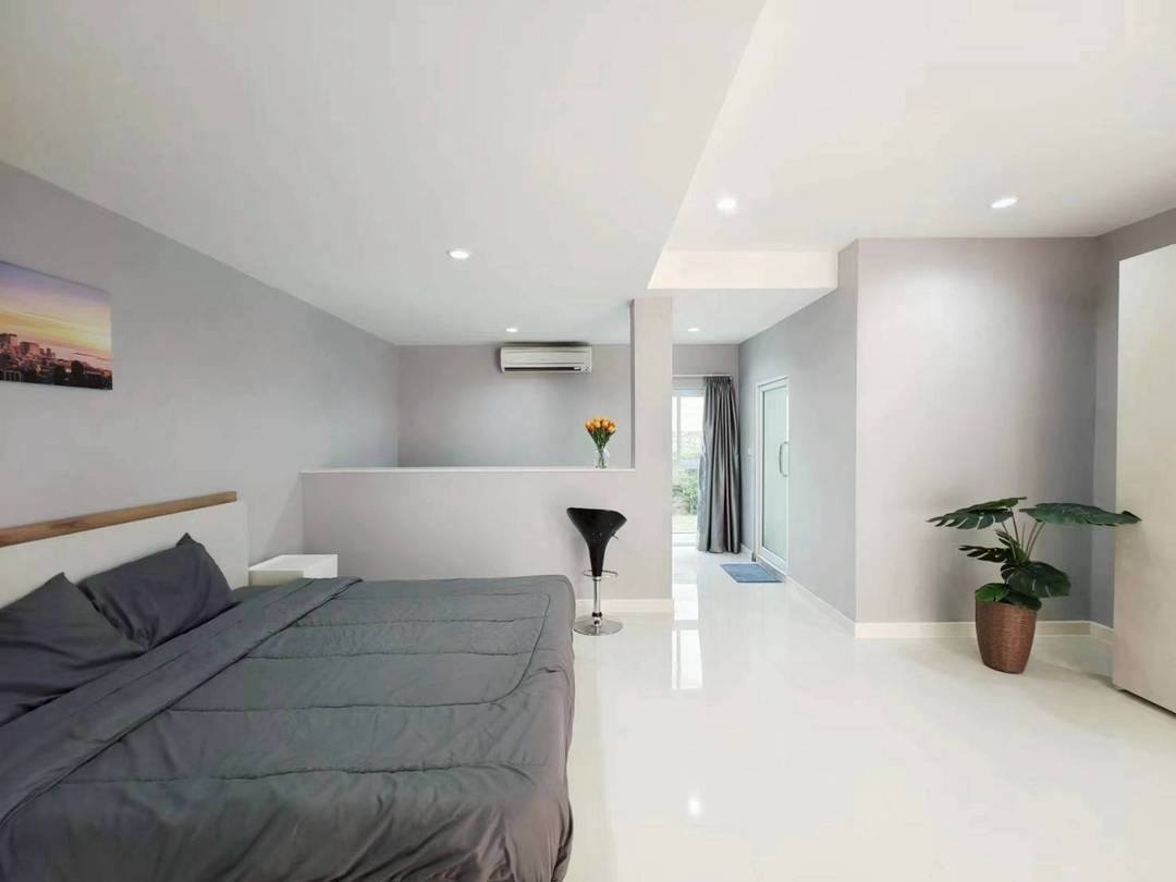 picture Spacious 9-Bedroom Pool Villa in East Pattaya - 15/15