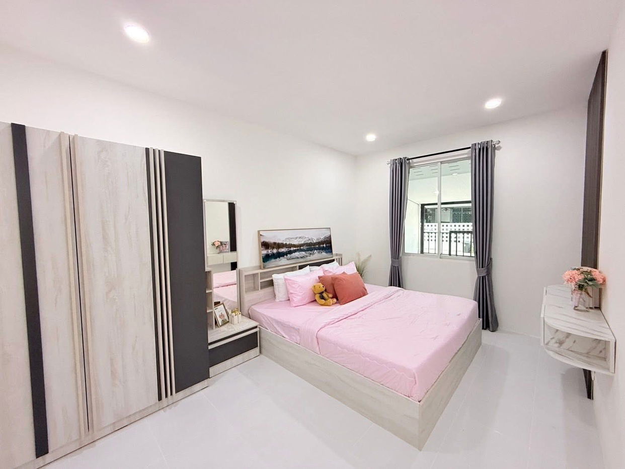 picture 3-Bedroom Townhouse for Sale in Siam Country Club - 10/15