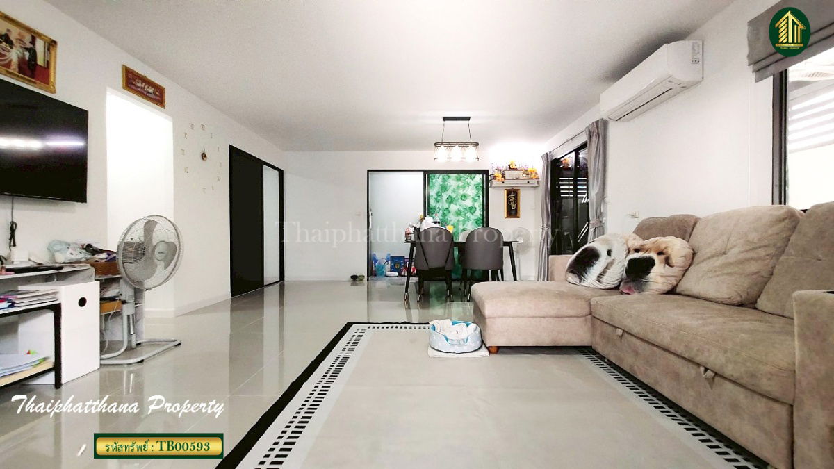 รูป บ้านพฤกษา ศรีนครินทร์-บางนา หลังมุม ต่อเติมตกแต่งเฟอร์นิเจอร์พร้อมเข้าอยู่ - รูปที่ 2/15