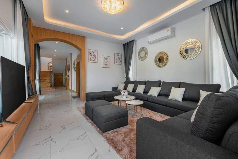 picture 6 Bedrooms Pool Villa For Rent in South Pattaya - 3/15