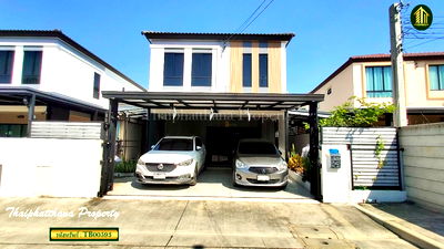 บ้านแฝด นิคมบางปู : บ้านพฤกษา ศรีนครินทร์-บางนา หลังมุม ต่อเติมตกแต่งเฟอร์นิเจอร์พร้อมเข้าอยู่