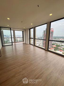 คอนโด 3-ห้องนอน ที่ ดิ อิสสระ สาทร ใน ทุ่งมหาเมฆ (ID 2217695)