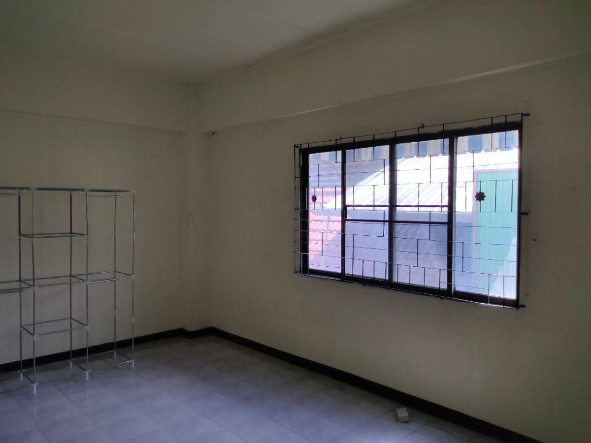 รูป ขายด่วน! ทาวน์เฮ้าส์เชียงใหม่ ทำเลดี ราคาพิเศษ(เจ้าของขายเองติดต่อ088-2852080) - รูปที่ 6/10